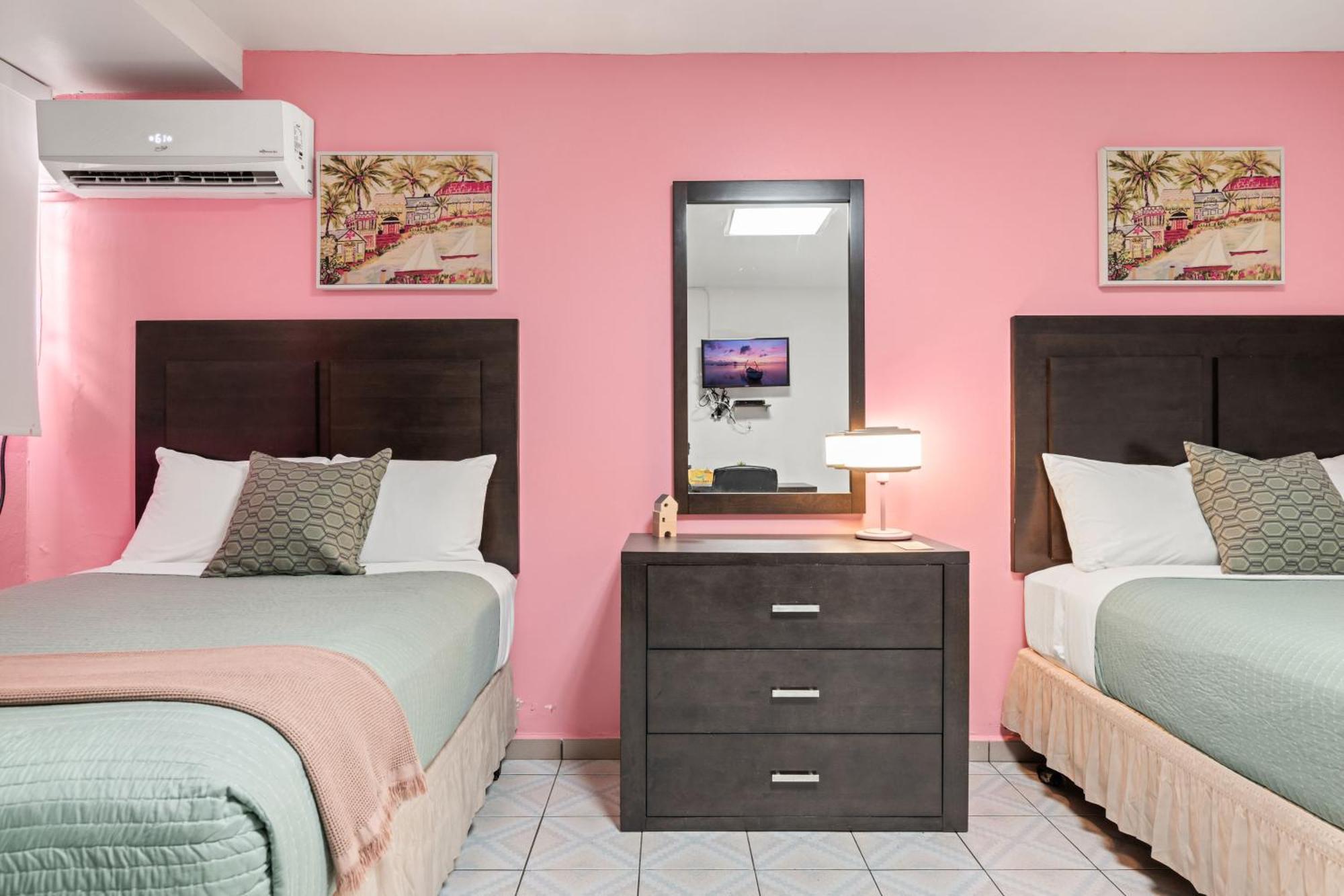 Borinquen Beach Inn San Juan Eksteriør billede