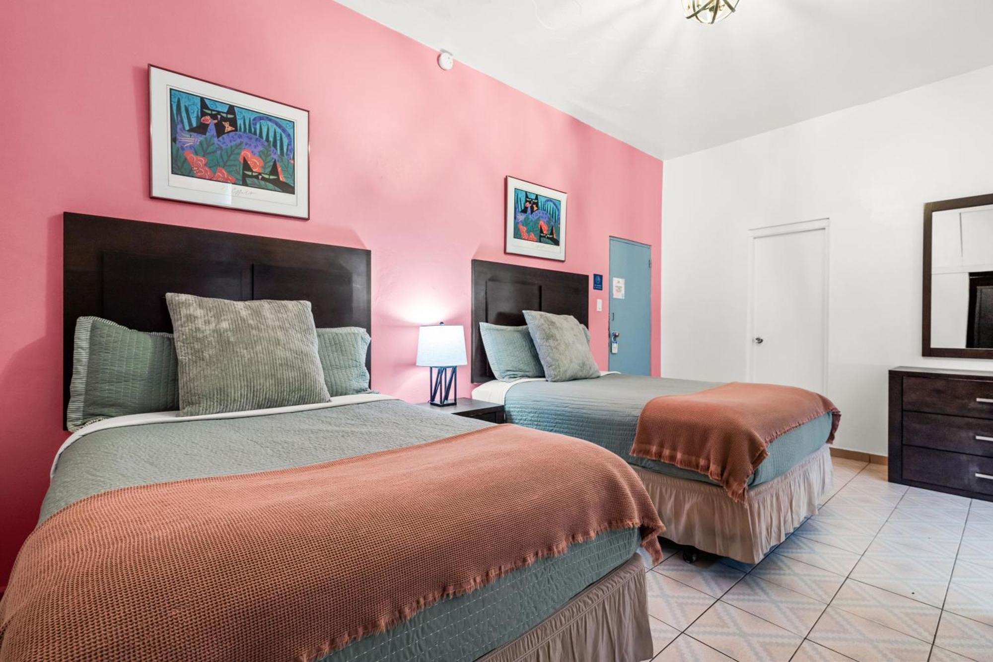 Borinquen Beach Inn San Juan Eksteriør billede