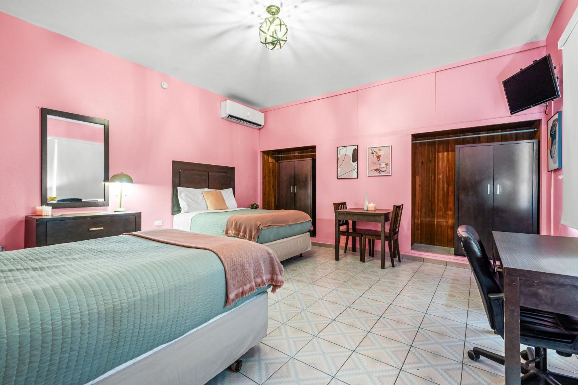 Borinquen Beach Inn San Juan Eksteriør billede
